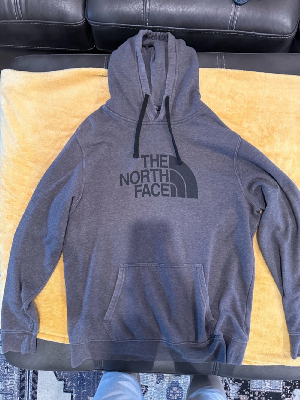The North Face Men's Dark Gray Logo Pullover Hoodie